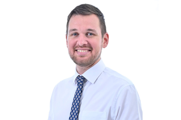 andrew-headshot
